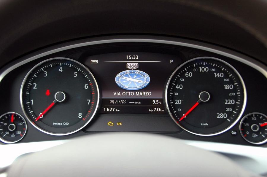  Volkswagen Touareg 2010 года  (фото 121 из 139)